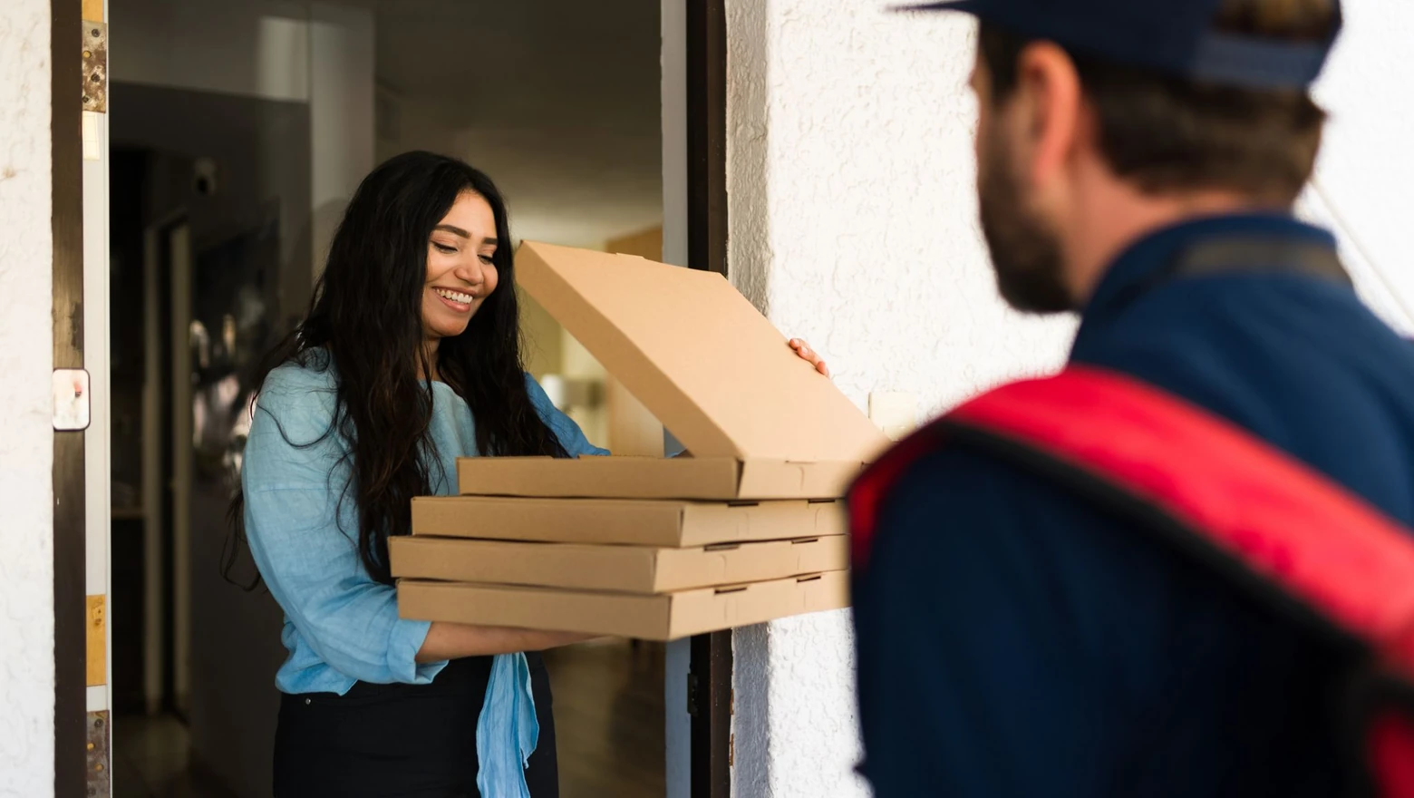 How Much to Tip for Pizza Delivery: Standard Etiquette | SoFi