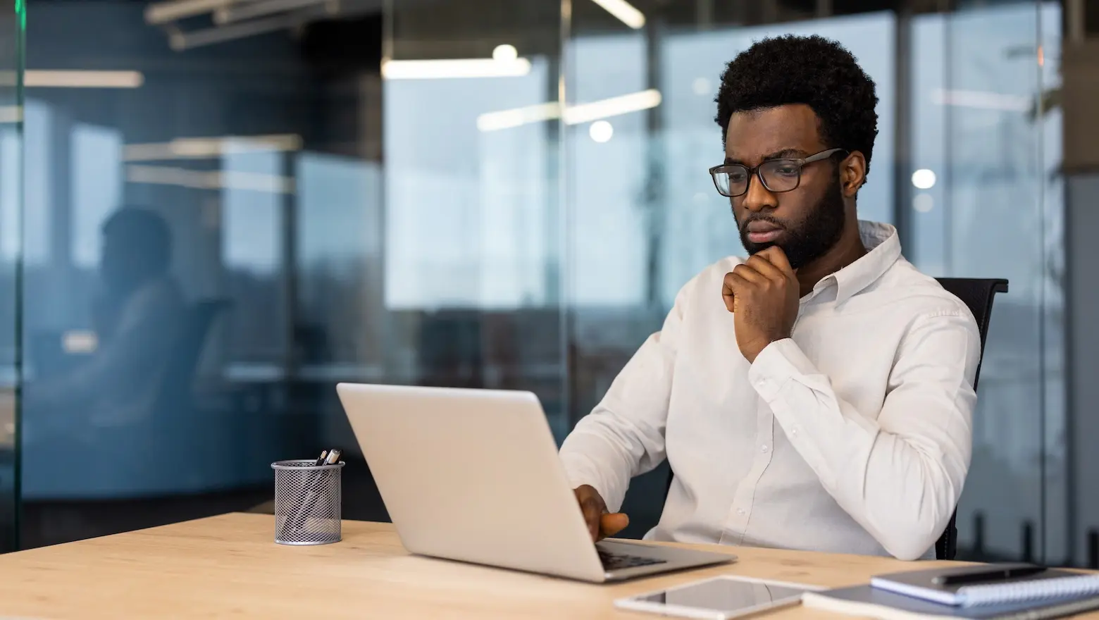 Top AI Stocks to Invest In: 2025 Guide | SoFi