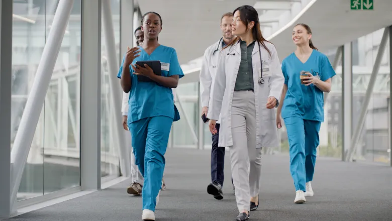 Nursing School vs Medical School: Choosing Your Path