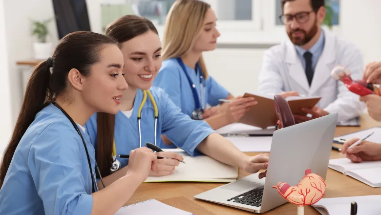 PA School vs Medical School: Key Differences Explained