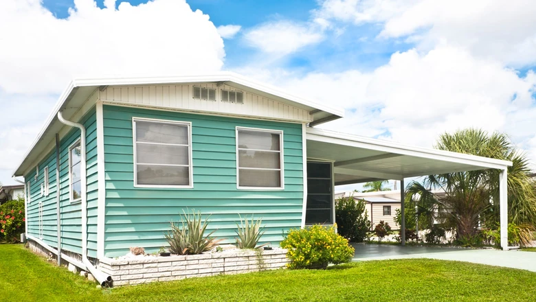 Does Mobile Home Insurance Cover Roof Leaks?