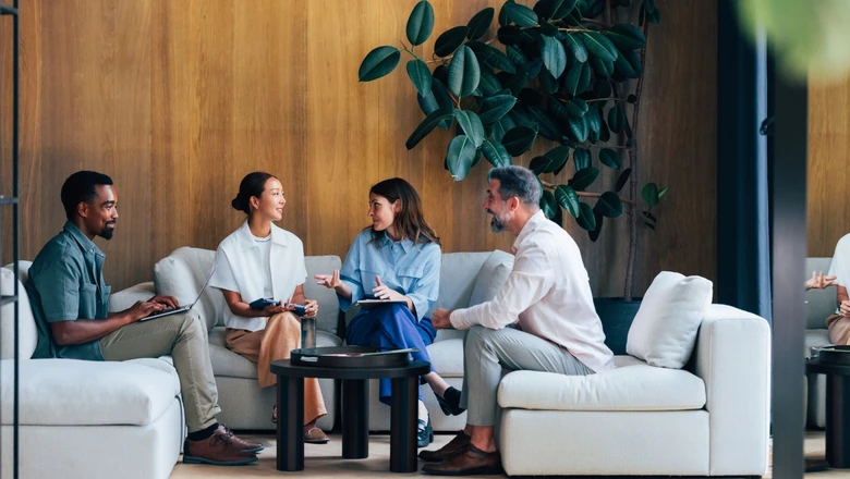 Startup Accelerator vs. Incubator: Key Differences Explained
